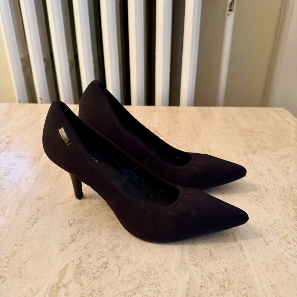 Calvin Klein - Vintage Heels with Logo - Black - Size 6